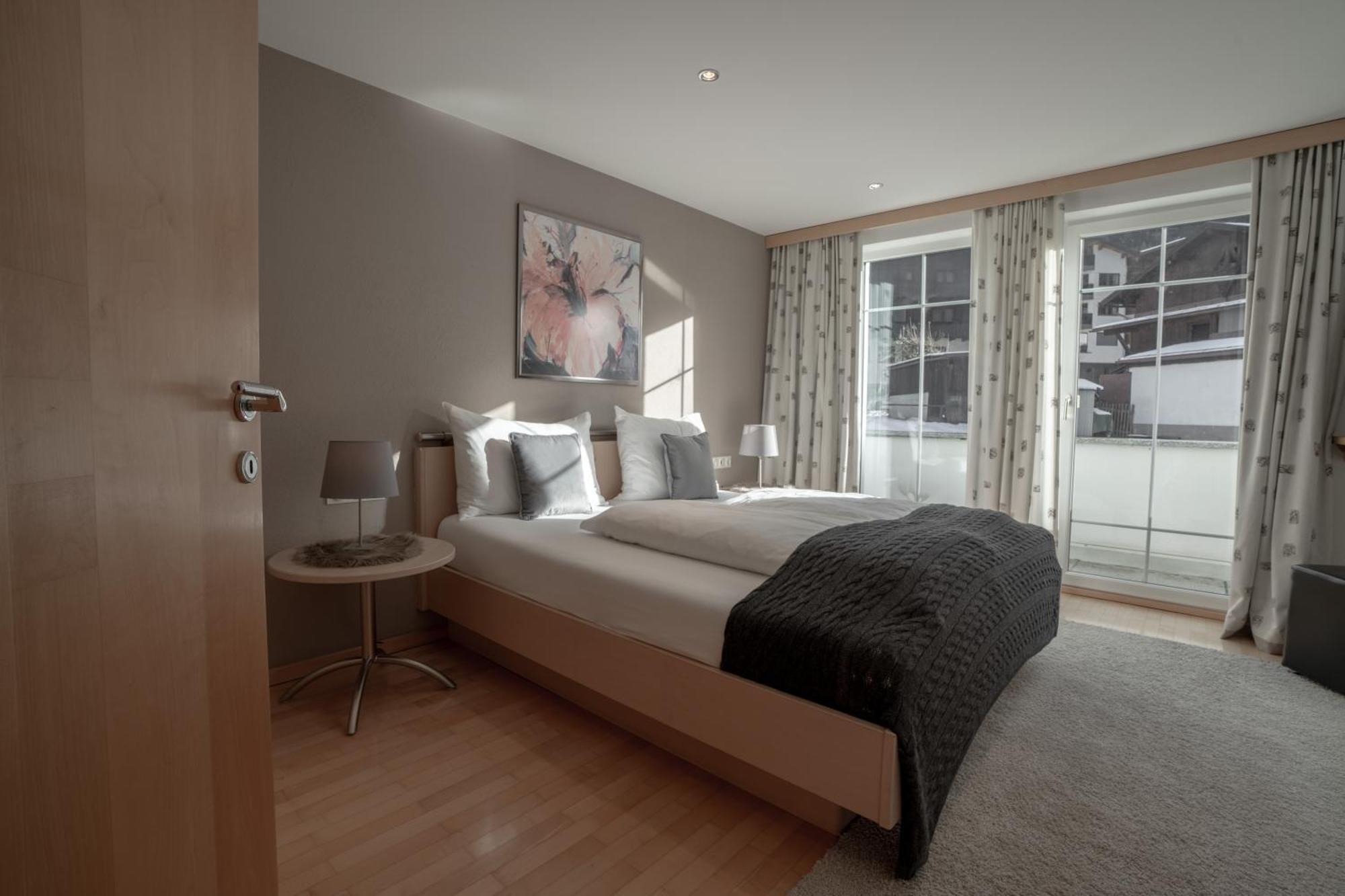 Petit Madlein Bed & Breakfast Ischgl Ngoại thất bức ảnh