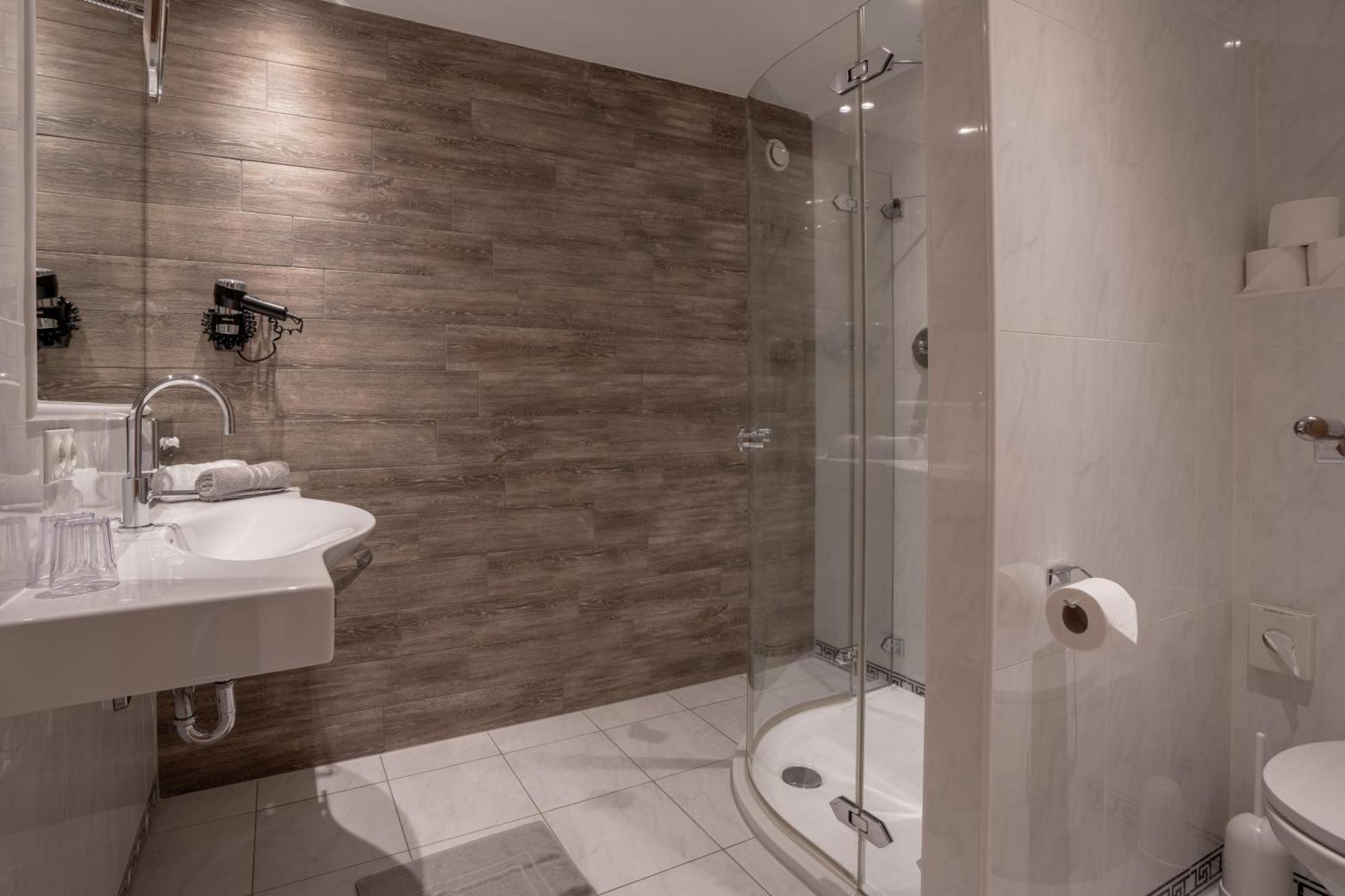 Petit Madlein Bed & Breakfast Ischgl Ngoại thất bức ảnh