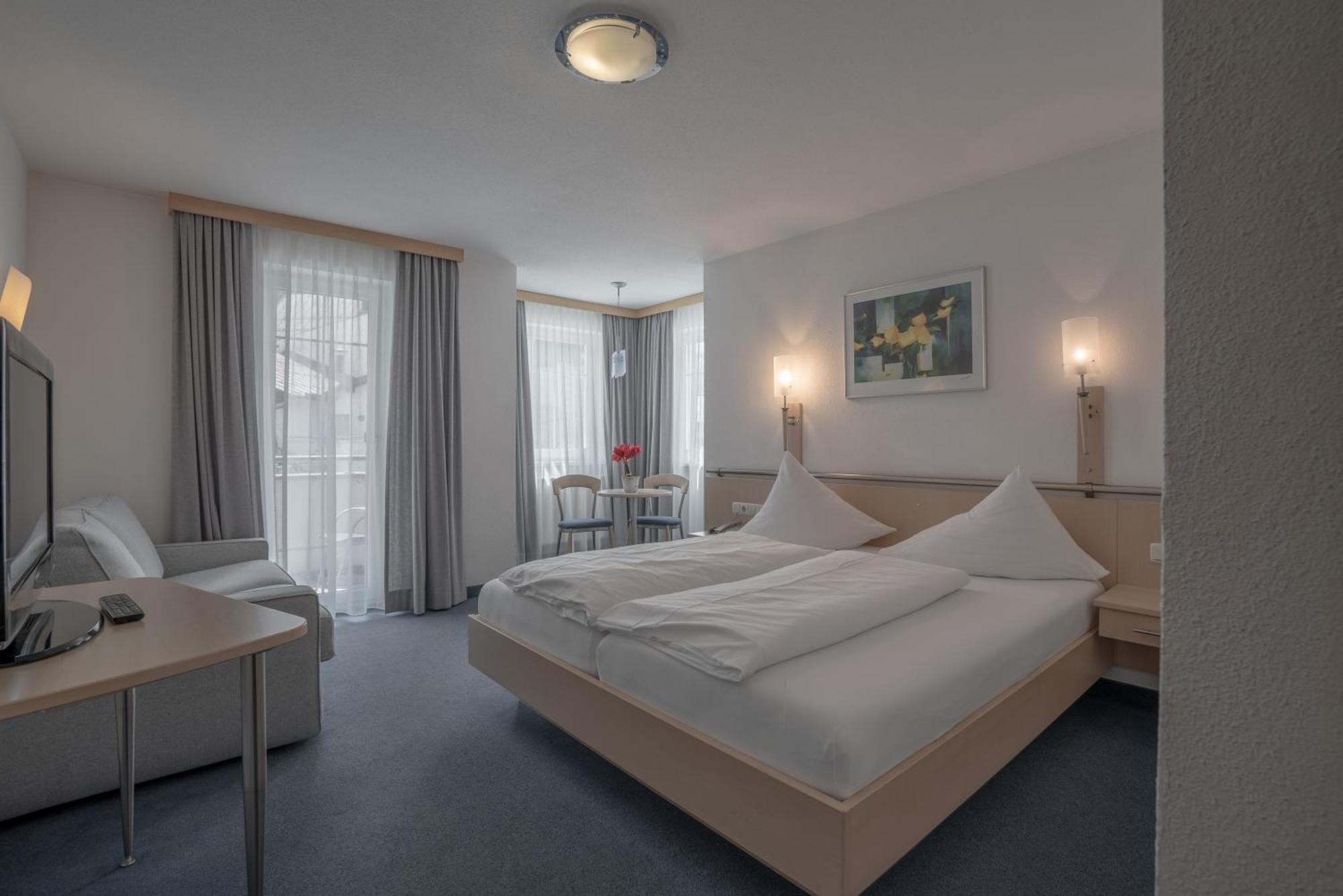 Petit Madlein Bed & Breakfast Ischgl Ngoại thất bức ảnh