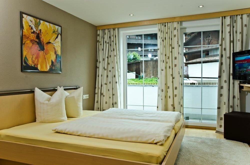 Petit Madlein Bed & Breakfast Ischgl Ngoại thất bức ảnh