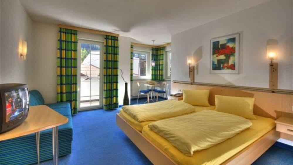 Petit Madlein Bed & Breakfast Ischgl Phòng bức ảnh