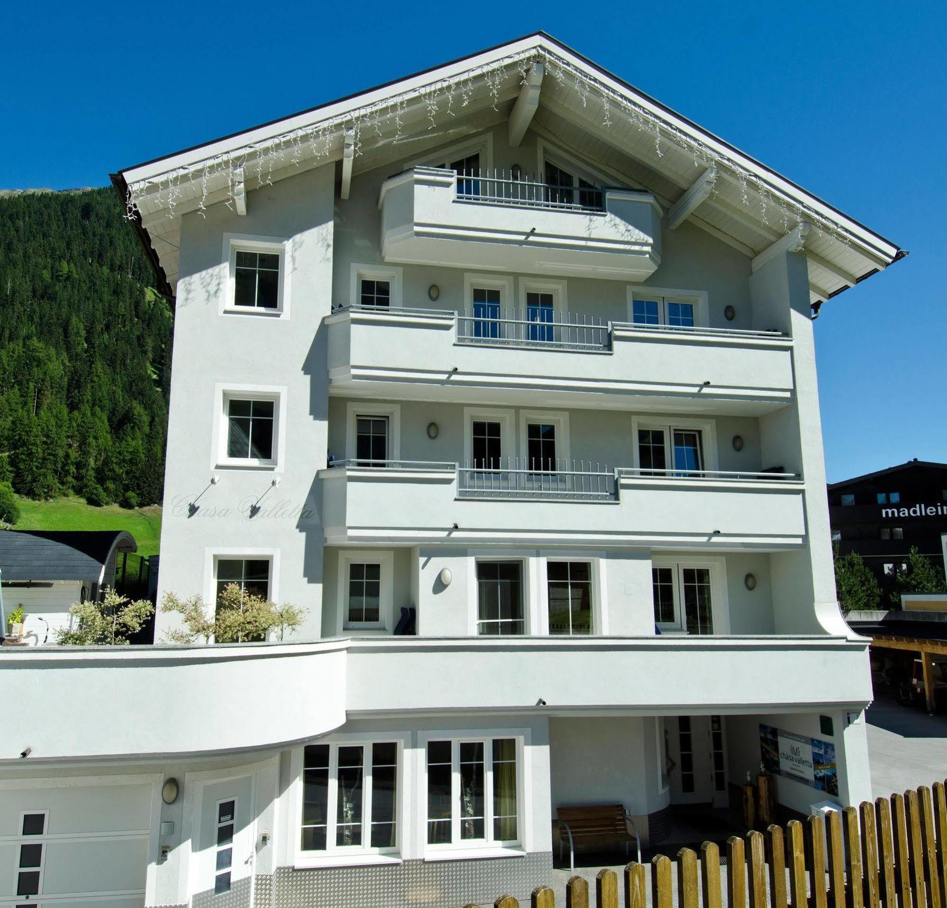 Petit Madlein Bed & Breakfast Ischgl Ngoại thất bức ảnh